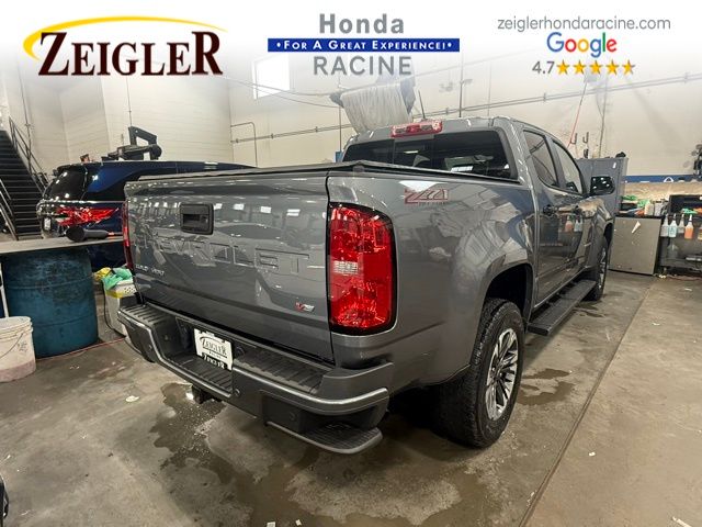 View vehicle photo 2