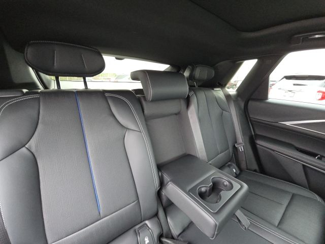 2024 Cadillac LYRIQ Luxury:C02520