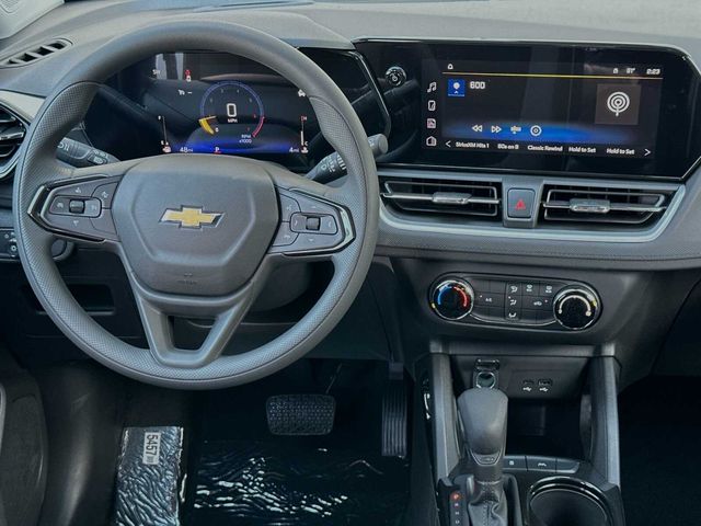 2025 Chevrolet TrailBlazer LS 12