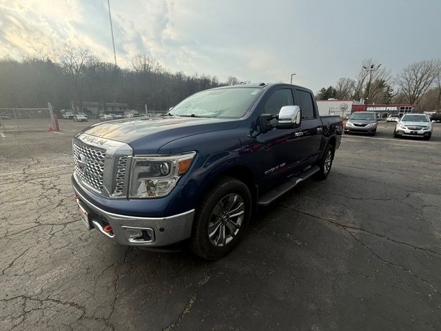 2018 Nissan Titan SL Crew Cab 4WD