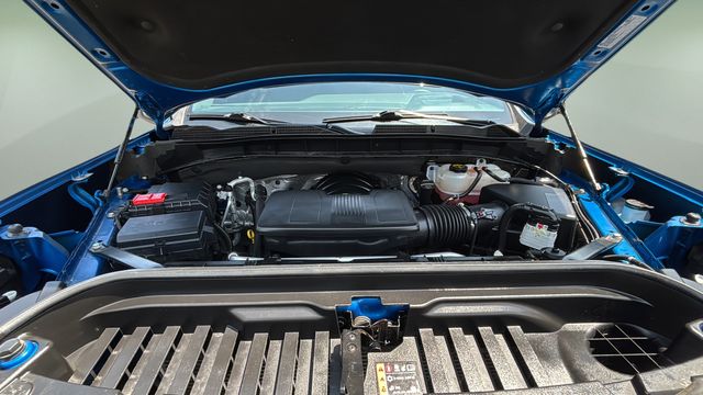 Used 2024 Blue GMC AT4 image 33