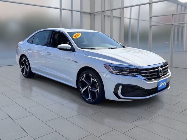 Pure White 2022 Volkswagen Passat 2.0T R-Line FWD Sedan Front-Wheel Drive 6-Speed Automatic