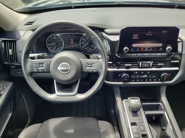 2025 Nissan Pathfinder SV - Photo 16