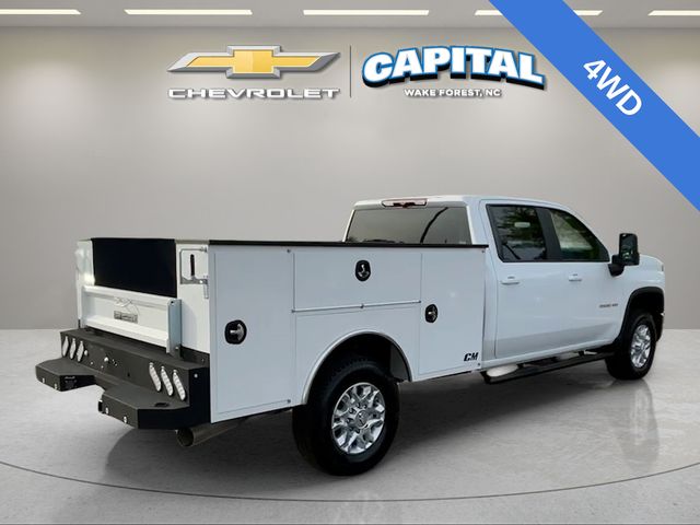 Used 2025 White Chevrolet LT image 6