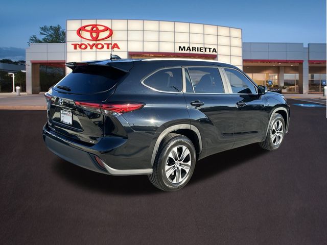 2023 Toyota Highlander XLE 33