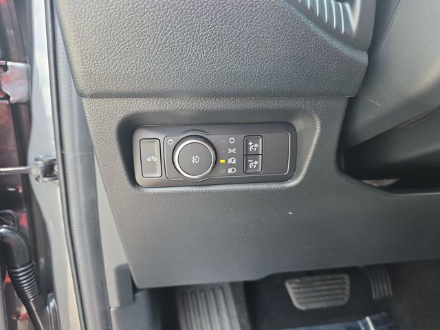 New 2026 Carbonized Gray Metallic Ford XLT image 25