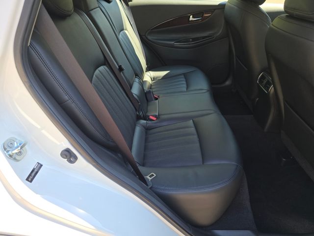 2016 Infiniti QX50 Base photo 16