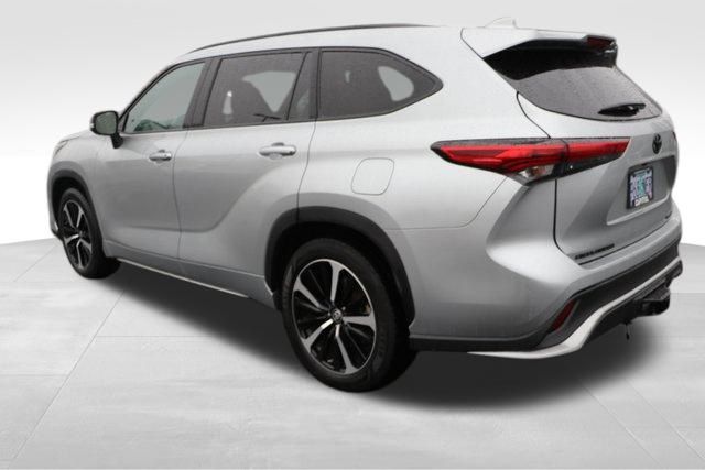 2021 Toyota Highlander XSE 21