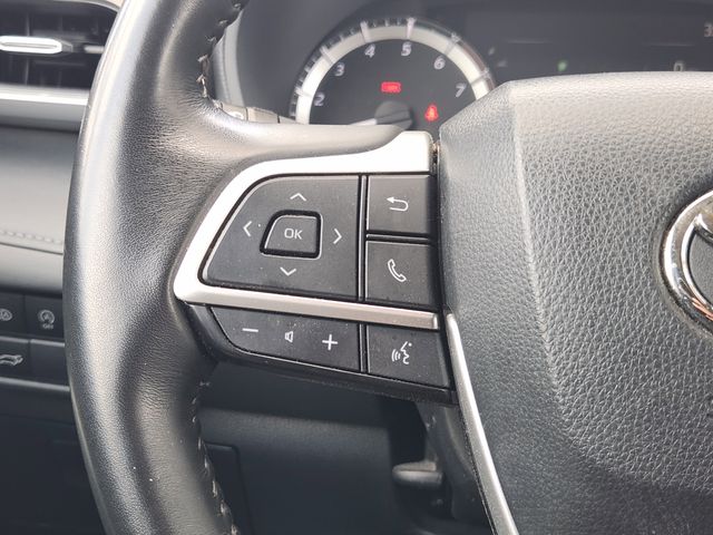 Used 2023 Toyota Highlander SUV
