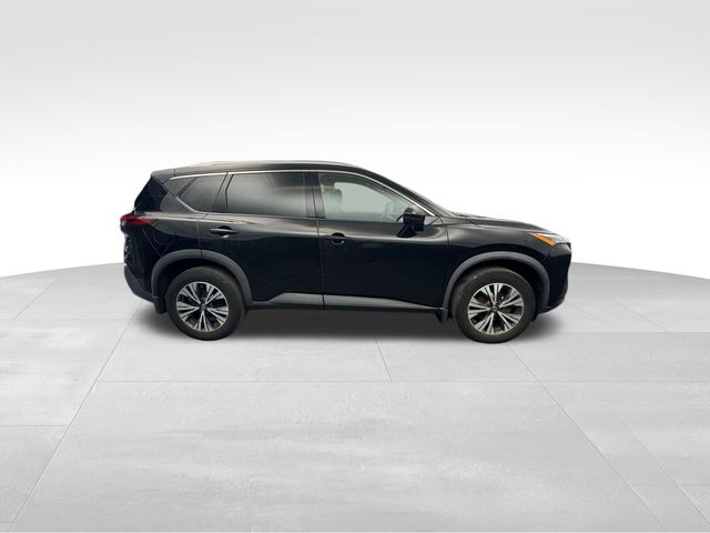 2021 Nissan Rogue SV 10