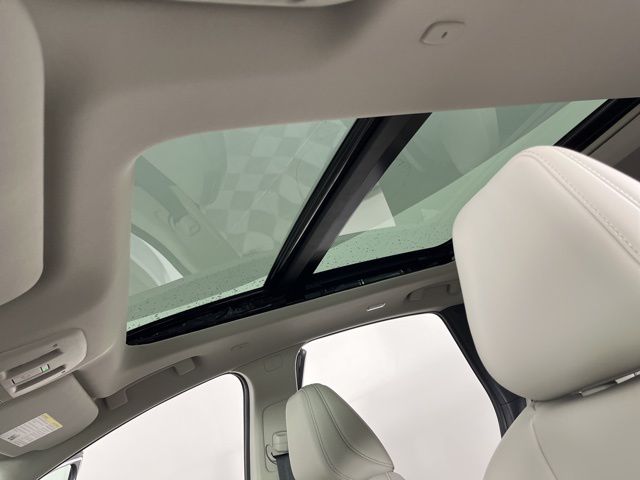 2025 Everest White Pearl Tricoat Nissan Murano SL AWD SUV