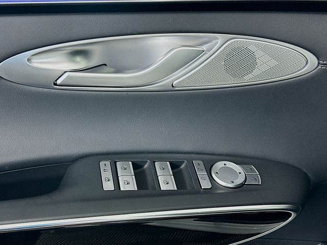 Thumbnail: 2026 Genesis GV70 - 18