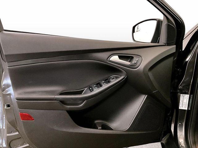 2015 Ford Focus SE Gray at Phil Fitts Ford