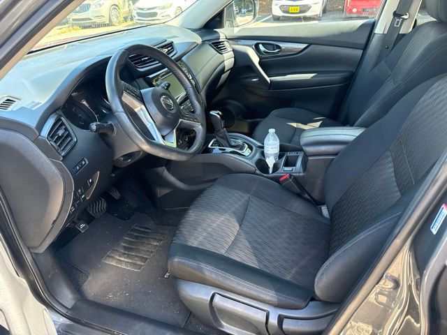 Used 2019 Gray Nissan S image 4