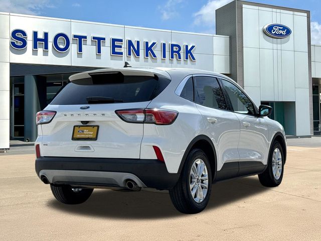 Used 2022 White Ford SE image 8