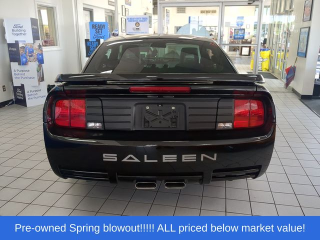 Used 2005 Black Ford GT Premium image 10
