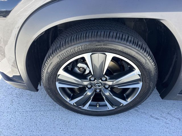 2024 Lexus UX - $34,998