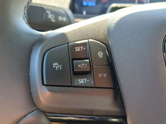 Used 2023 White Ford Premium image 28