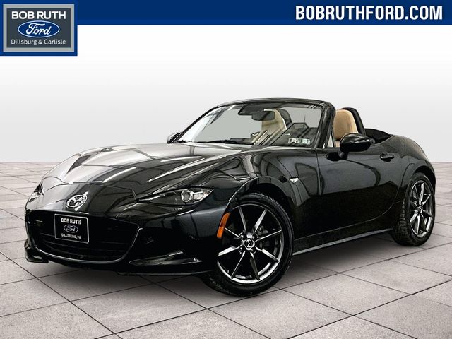 Jet Black Mica 2016 Mazda MX-5 Miata Convertible Rear-Wheel Drive 6-Speed Automatic