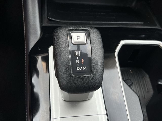 Used 2025 Black Mitsubishi ES image 23