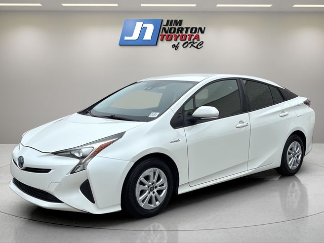 2017 Toyota Prius Two's photo