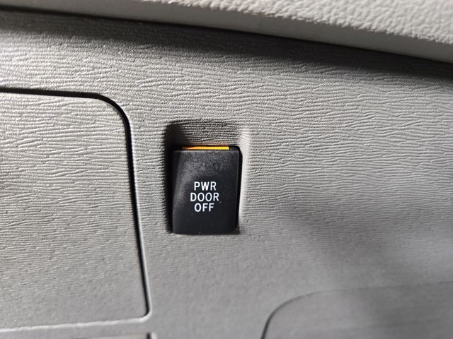 2019 Toyota Sienna XLE photo