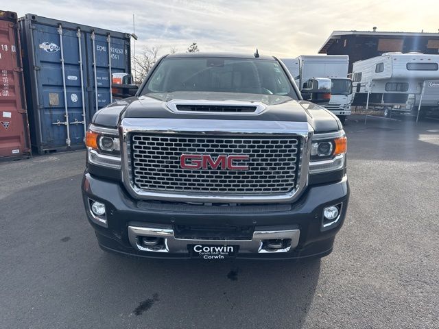 2017 GMC Sierra 2500HD Denali 35