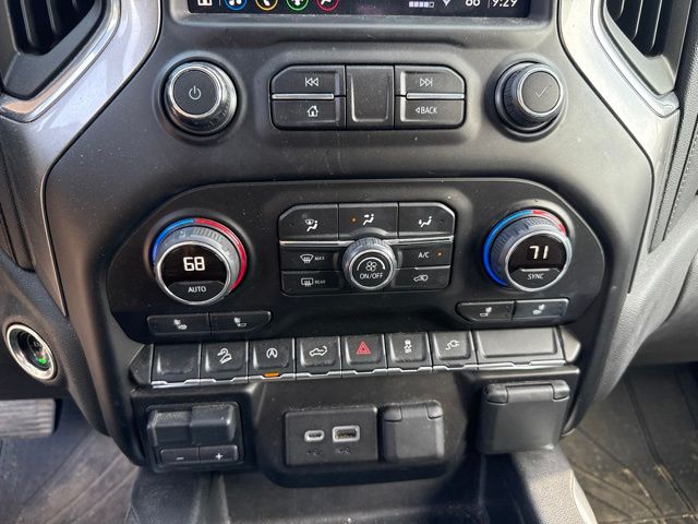 2019 Black Chevrolet Silverado 1500 LT Trail Boss 4X4 Truck