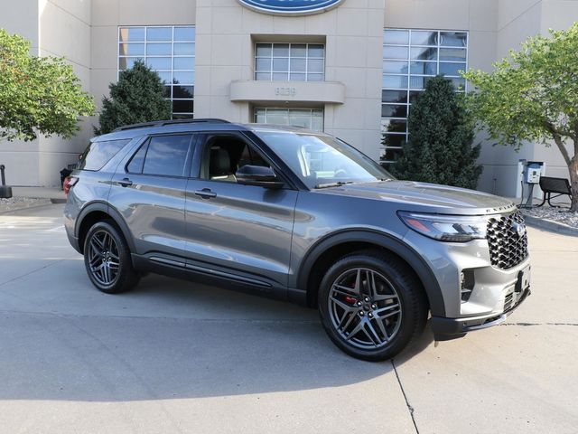 2026 Ford Explorer ST 4WD's photo