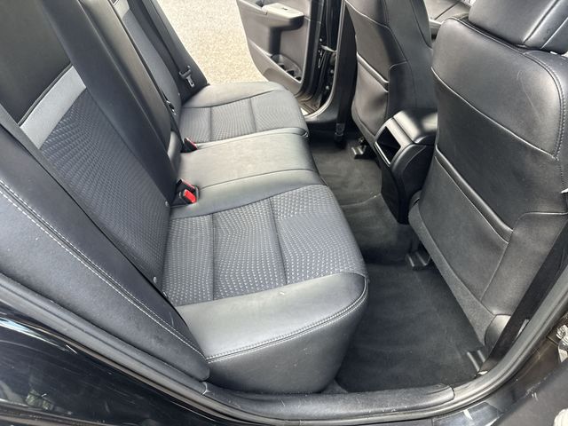 Used 2013 Black Toyota SE image 11