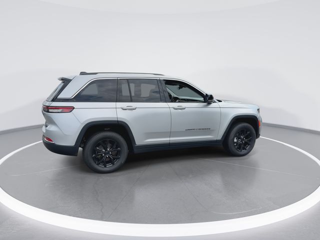 Used 2022 Silver Jeep Limited image 9