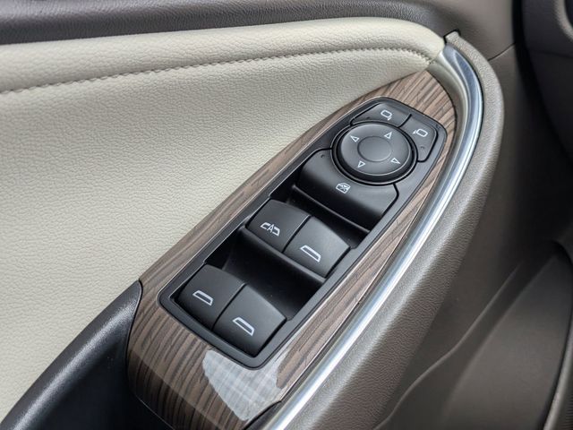 2024 Mosaic Black Metallic Chevrolet Malibu LT FWD Sedan