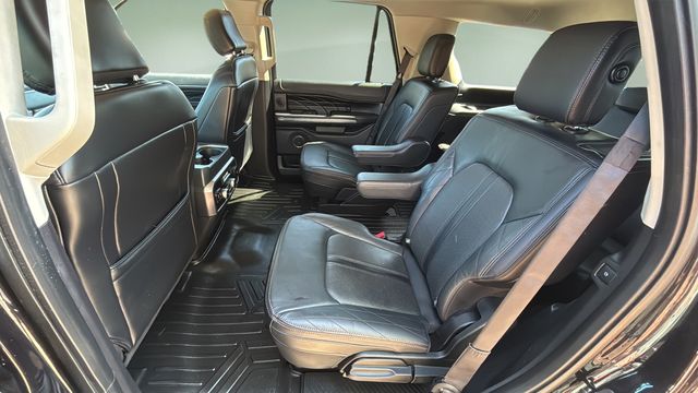 Used 2019 Black Ford Platinum image 20
