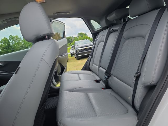 Used 2018 White Hyundai Limited image 15