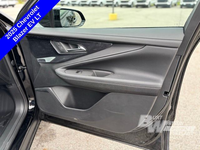 2025 Chevrolet Blazer EV LT photo