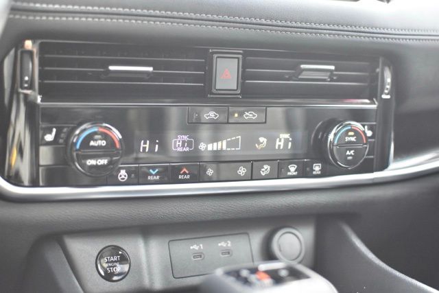 Used 2025 Nissan Rogue SL 4D Sport Utility