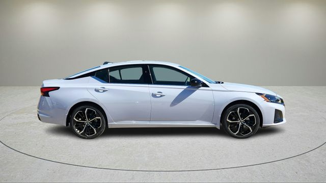 2025 Nissan Altima