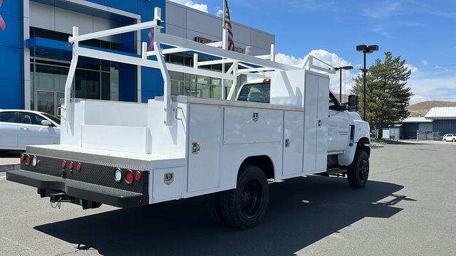 2023 Chevrolet Silverado 5500HD Work Truck 2