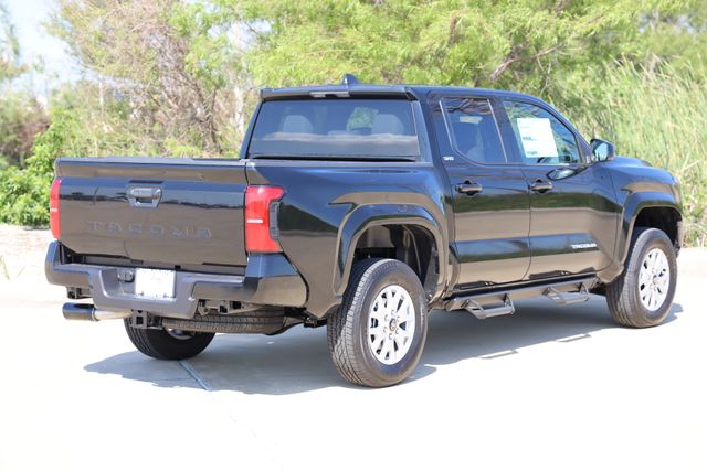 2026 Toyota Tacoma SR5 - 7