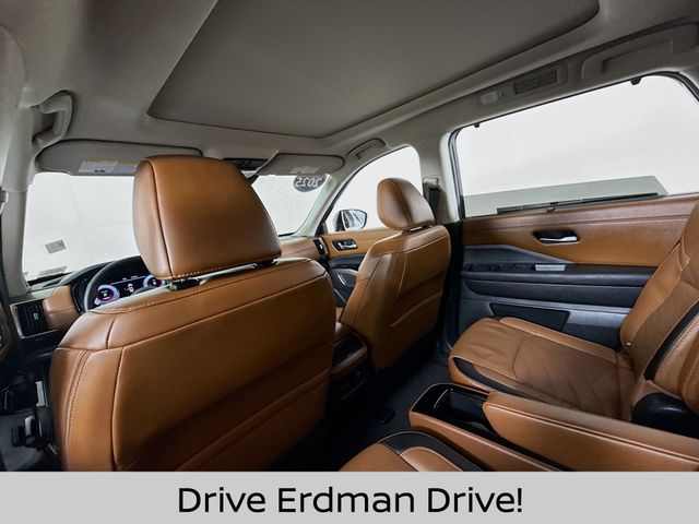 Used 2025 Nissan Pathfinder SUV