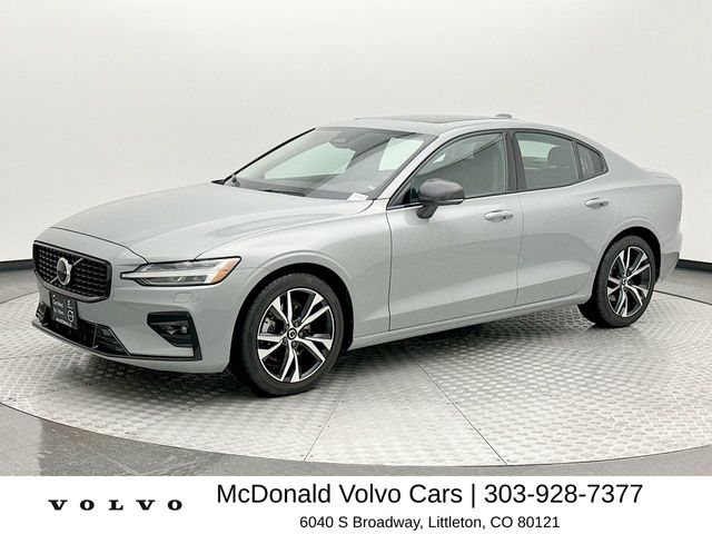Gray (Vapour Grey Metallic) 2025 Volvo S60 B5 Core AWD Sedan All-Wheel Drive Automatic