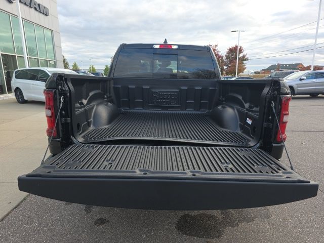 2026 Ram 1500 Big Horn/Lone Star - Diamond Black Crystal Pearlcoat exterior view 7