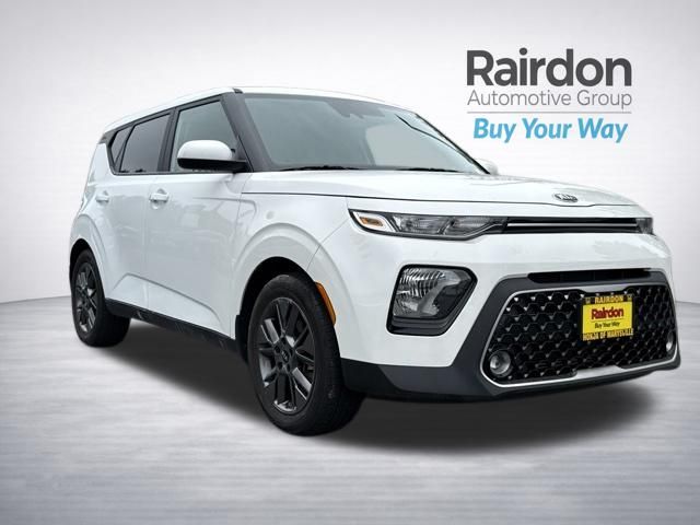 Snow White Pearl 2021 Kia Soul SUV / Crossover Front-Wheel Drive Continuously Variable Transmission