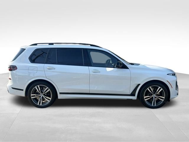 2025 BMW X7 M60i 4