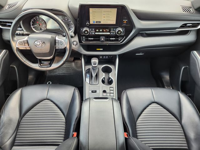 2023 Toyota Highlander XSE Gray at Bayway Cadillac Southwest