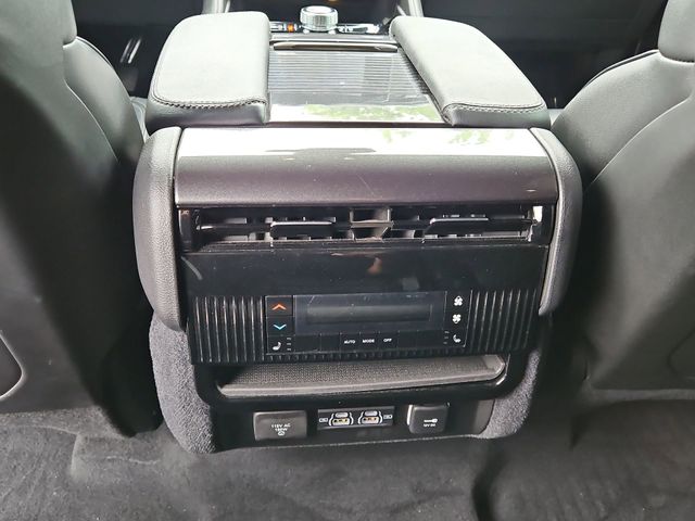 2024 Jeep Wagoneer Base Silver at River Oaks CDJR