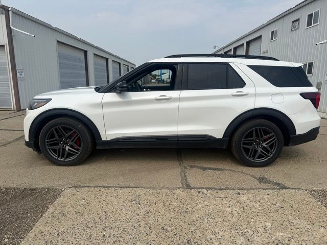 2025 Star White Metallic Tri-Coat Ford Explorer ST 4X4 SUV