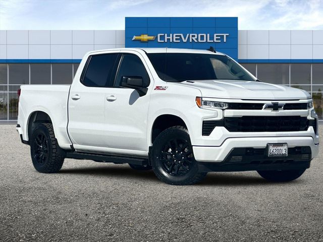 2022 Chevrolet Silverado 1500 RST 2