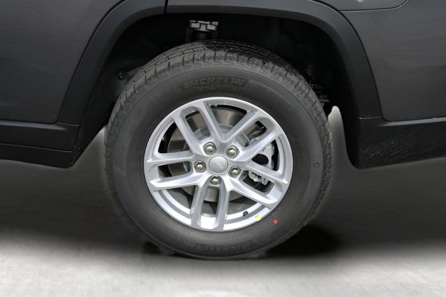 New Car 2025 Jeep Grand Cherokee L  Laredo For Sale Under $35,000 In Austin, Texas