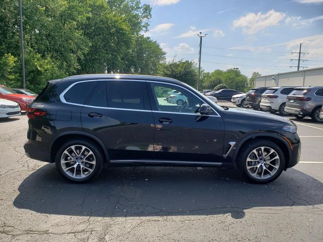 Used 2024 Black BMW xDrive40i image 8